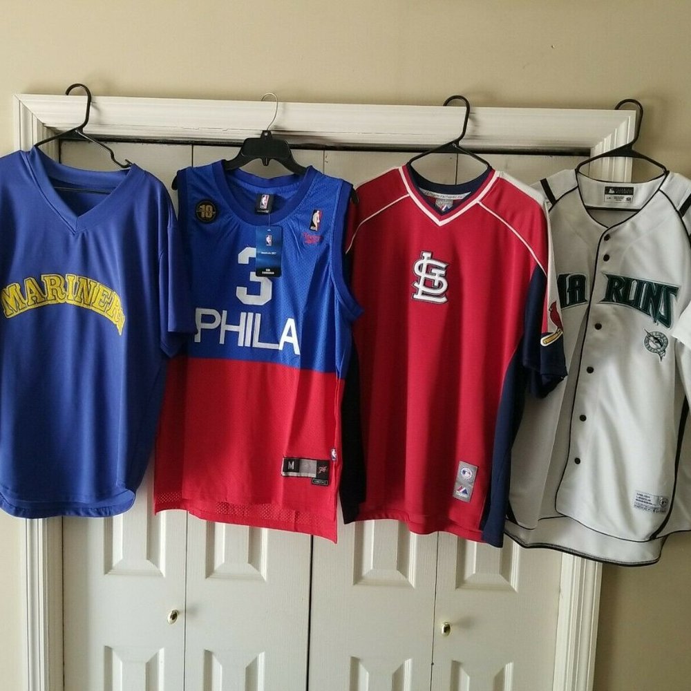 Lot of Assorted MLB, NFL and NBA Jerseys / Windbreakers / Hoodie Bundle